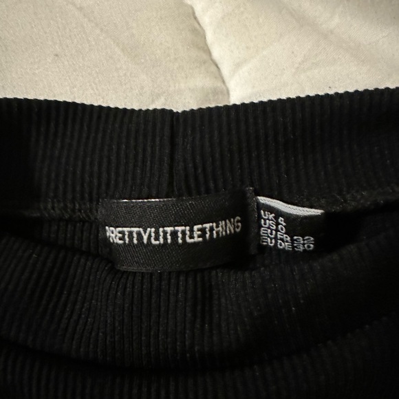 PrettyLittleThing Black Dress Size 0 - Never Worn - Picture 6 of 7